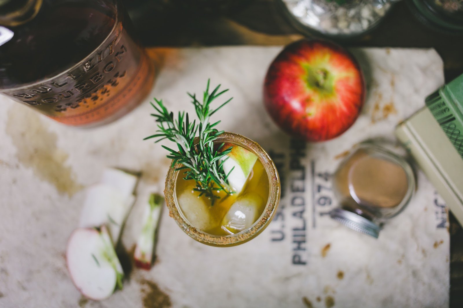 Bourbon Cider & Cinnamon Cocktail