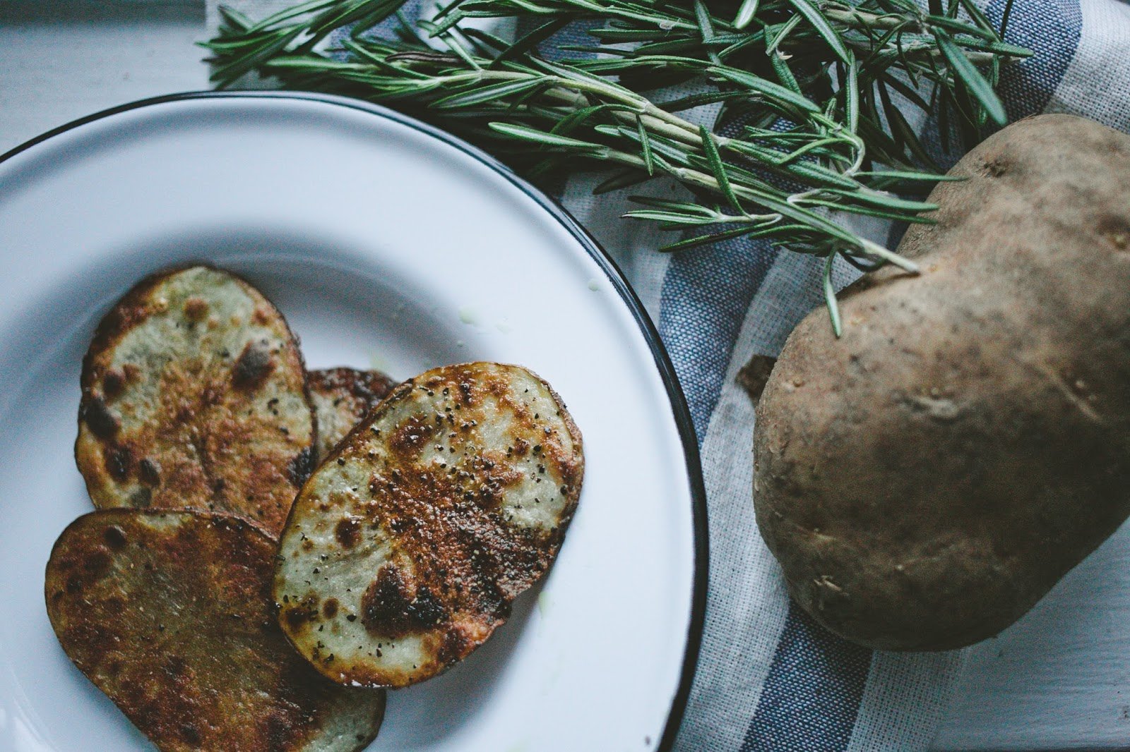 Olive Oil & Rosemary Potato Chips